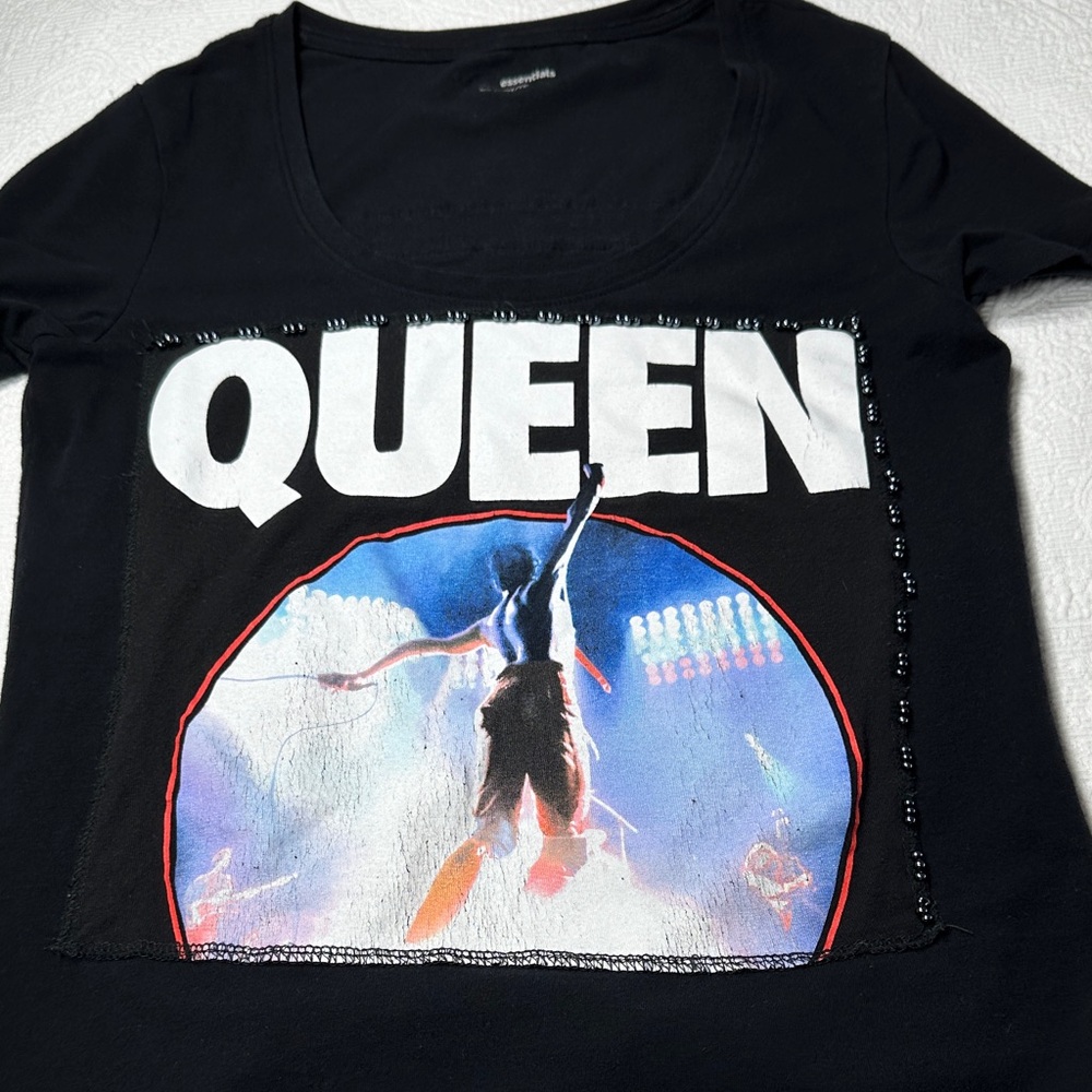 Queen Band Graphic T-Shirt